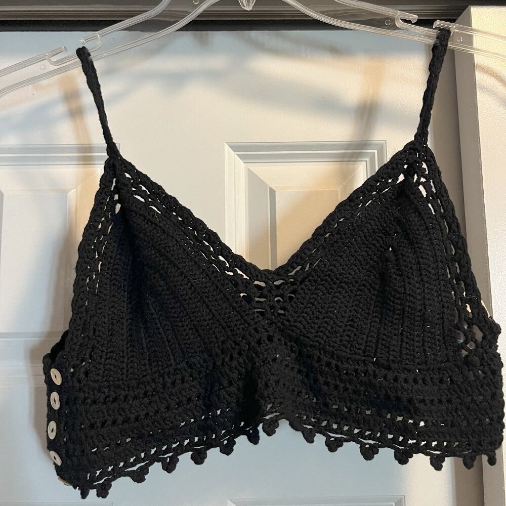 NWT Illa Illa Womens Crop Top Size M/Black Crochet Sleeveless V Neck Festival